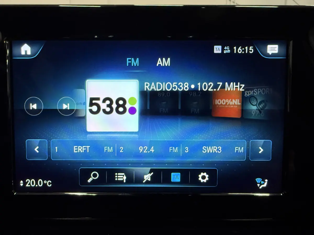 200 AMG aut. 58.889KM/PANO/TREKHAAK/MEMORY/LED/CAMERA/CARBON/18" AMG/AMG-SPORT-STOELEN/DODE-HOEK/LANE-ASSIST/EL.A.KLEP/PRIVACY/DONKERE-HEMEL/NIGHT-PAKKET/IRIDIUM-SILVER/UNIEKE AUTO,ABSOLUTE 