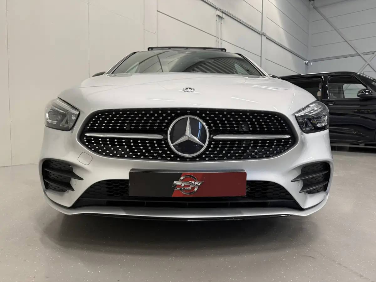 200 AMG aut. 58.889KM/PANO/TREKHAAK/MEMORY/LED/CAMERA/CARBON/18" AMG/AMG-SPORT-STOELEN/DODE-HOEK/LANE-ASSIST/EL.A.KLEP/PRIVACY/DONKERE-HEMEL/NIGHT-PAKKET/IRIDIUM-SILVER/UNIEKE AUTO,ABSOLUTE 