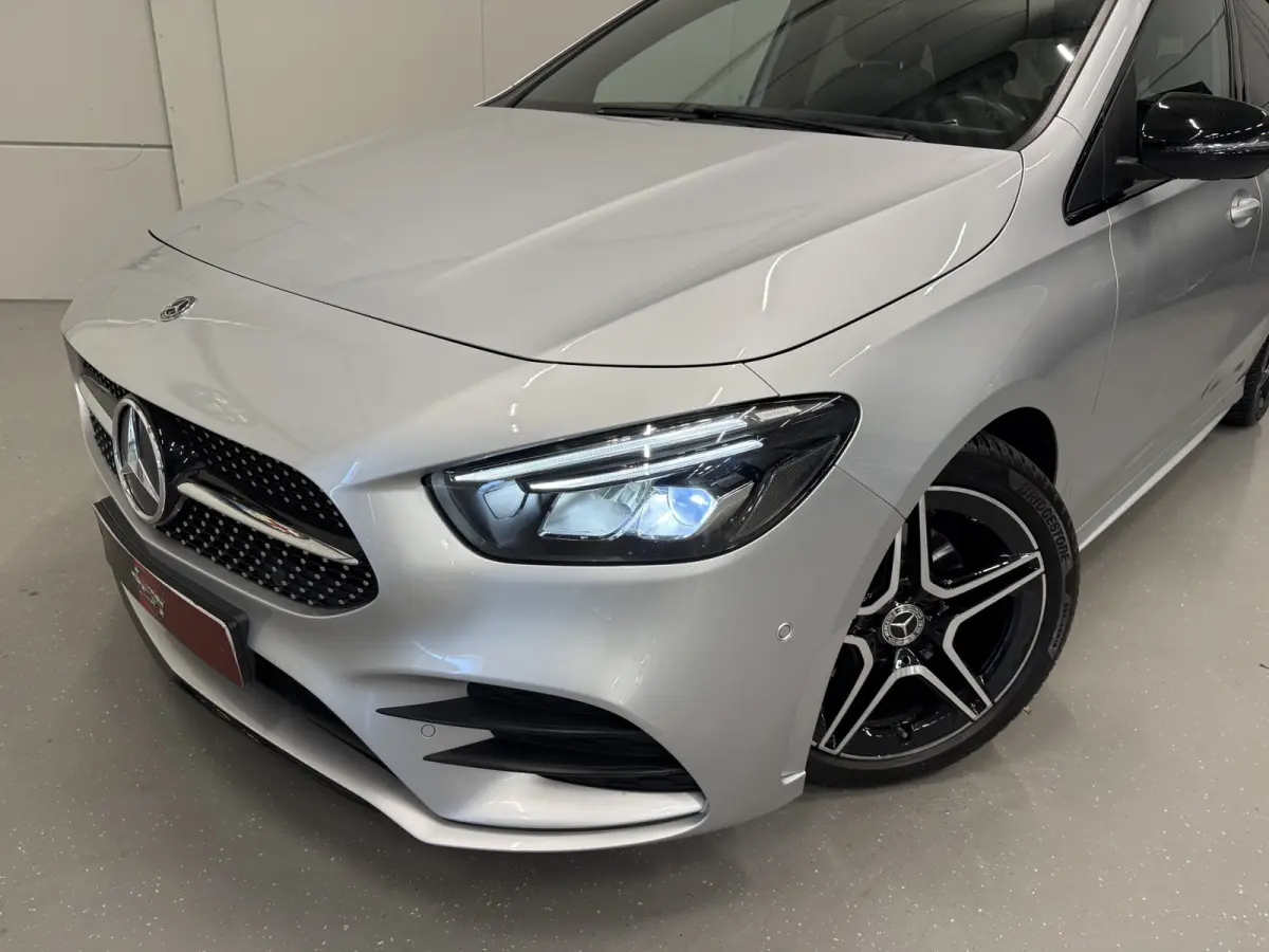 200 AMG aut. 58.889KM/PANO/TREKHAAK/MEMORY/LED/CAMERA/CARBON/18" AMG/AMG-SPORT-STOELEN/DODE-HOEK/LANE-ASSIST/EL.A.KLEP/PRIVACY/DONKERE-HEMEL/NIGHT-PAKKET/IRIDIUM-SILVER/UNIEKE AUTO,ABSOLUTE 