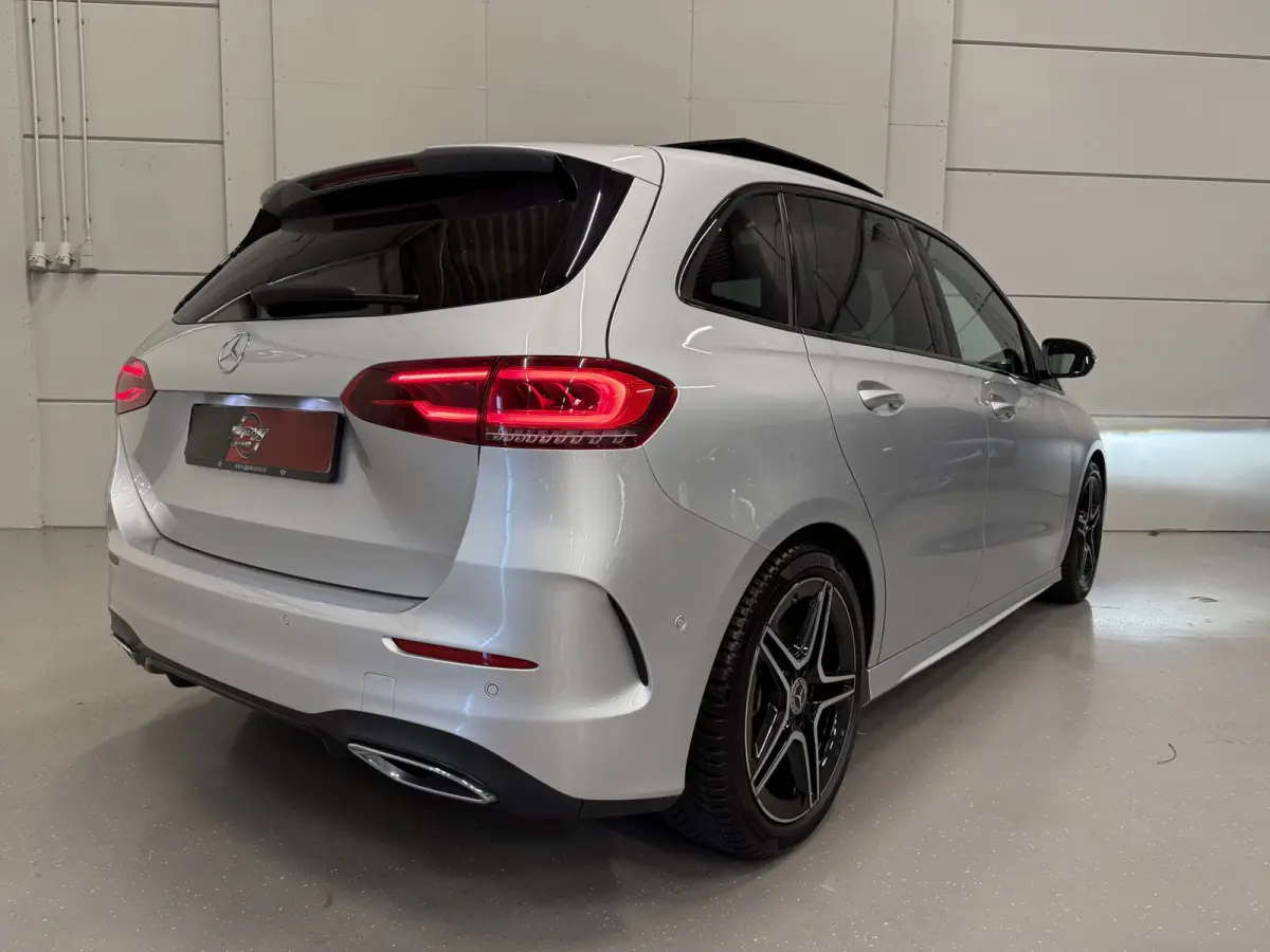 200 AMG aut. 58.889KM/PANO/TREKHAAK/MEMORY/LED/CAMERA/CARBON/18" AMG/AMG-SPORT-STOELEN/DODE-HOEK/LANE-ASSIST/EL.A.KLEP/PRIVACY/DONKERE-HEMEL/NIGHT-PAKKET/IRIDIUM-SILVER/UNIEKE AUTO,ABSOLUTE 