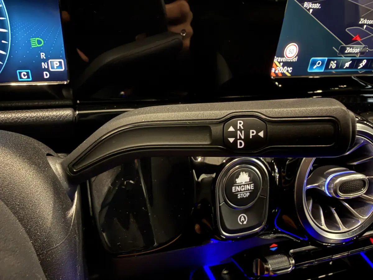 200 AMG aut. 58.889KM/PANO/TREKHAAK/MEMORY/LED/CAMERA/CARBON/18" AMG/AMG-SPORT-STOELEN/DODE-HOEK/LANE-ASSIST/EL.A.KLEP/PRIVACY/DONKERE-HEMEL/NIGHT-PAKKET/IRIDIUM-SILVER/UNIEKE AUTO,ABSOLUTE 
