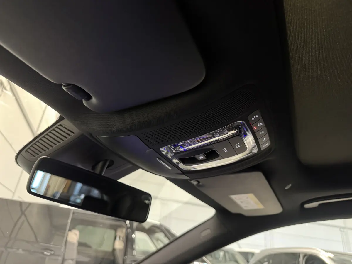 200 AMG aut. 58.889KM/PANO/TREKHAAK/MEMORY/LED/CAMERA/CARBON/18" AMG/AMG-SPORT-STOELEN/DODE-HOEK/LANE-ASSIST/EL.A.KLEP/PRIVACY/DONKERE-HEMEL/NIGHT-PAKKET/IRIDIUM-SILVER/UNIEKE AUTO,ABSOLUTE 