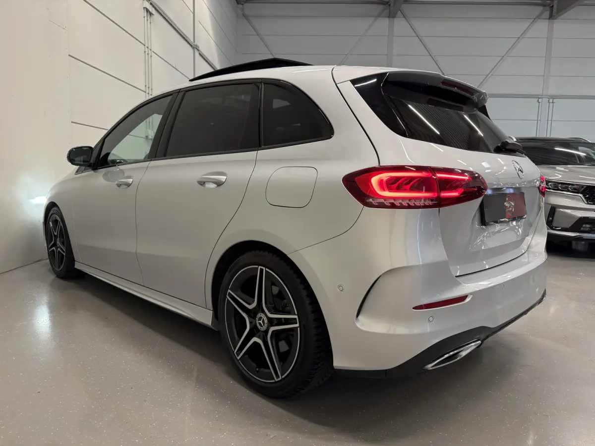 200 AMG aut. 58.889KM/PANO/TREKHAAK/MEMORY/LED/CAMERA/CARBON/18" AMG/AMG-SPORT-STOELEN/DODE-HOEK/LANE-ASSIST/EL.A.KLEP/PRIVACY/DONKERE-HEMEL/NIGHT-PAKKET/IRIDIUM-SILVER/UNIEKE AUTO,ABSOLUTE 