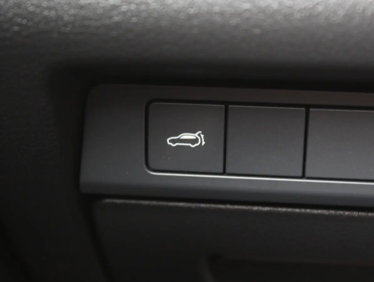 2.0 e-SkyActiv-X M Hybrid Homura | CLIMATE | ADAPCRUISE | CARPLAY | CAMERA | DAB | LED | HEAD-UP | NAVI | LMV18 | STOEL/STUURVERW