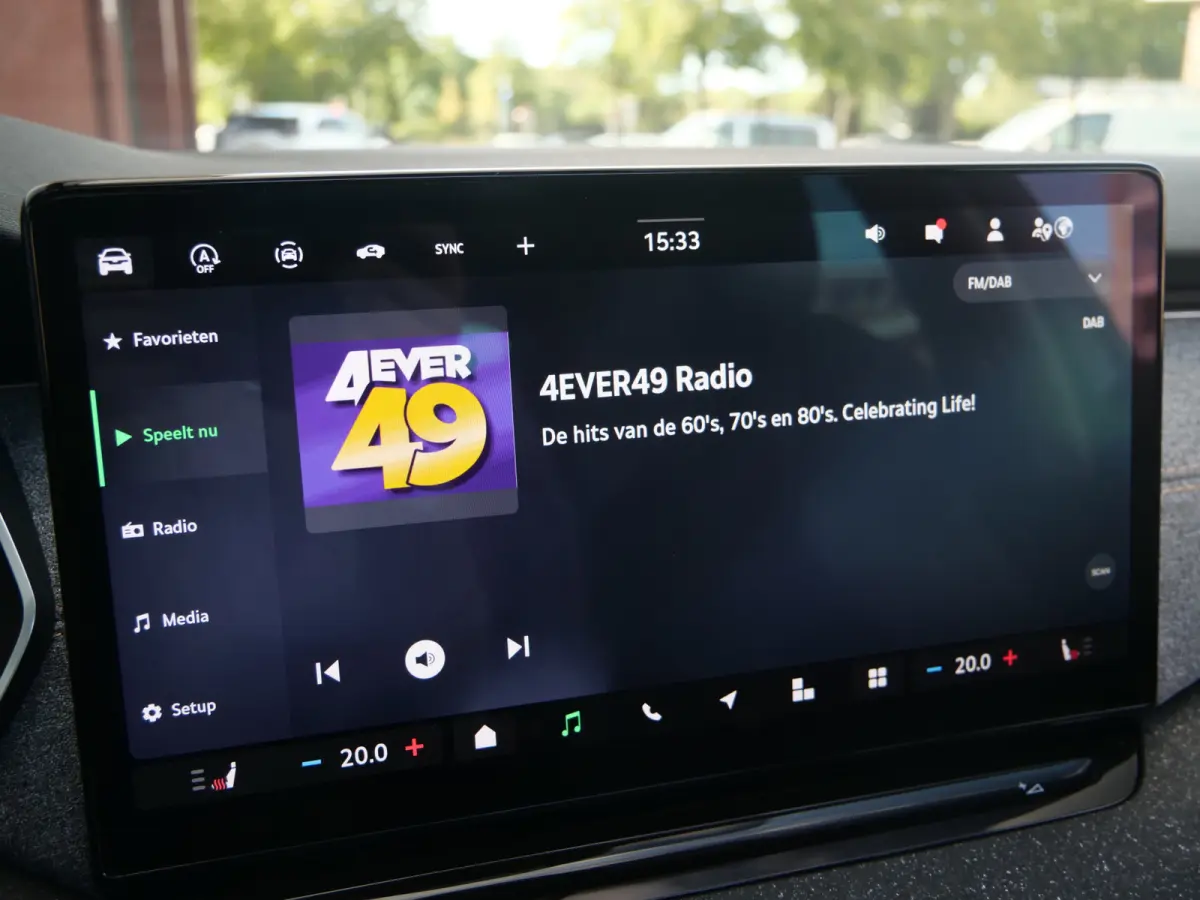 1.5 TSI MHEV Business Edition Plus 150 Pk Automaat Navi / DAB / Apple Carplay / Camera / Stoelverwarming / Pano-dak