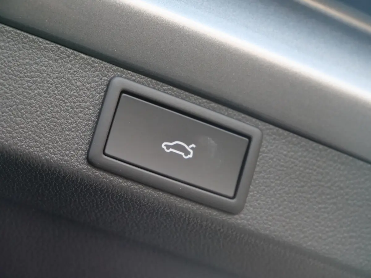 1.5 TSI MHEV Business Edition Plus 150 Pk Automaat Navi / DAB / Apple Carplay / Camera / Stoelverwarming / Pano-dak