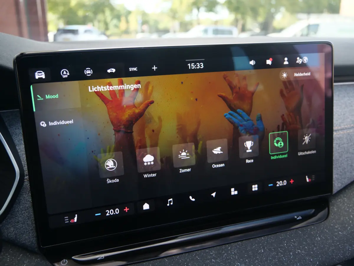 1.5 TSI MHEV Business Edition Plus 150 Pk Automaat Navi / DAB / Apple Carplay / Camera / Stoelverwarming / Pano-dak