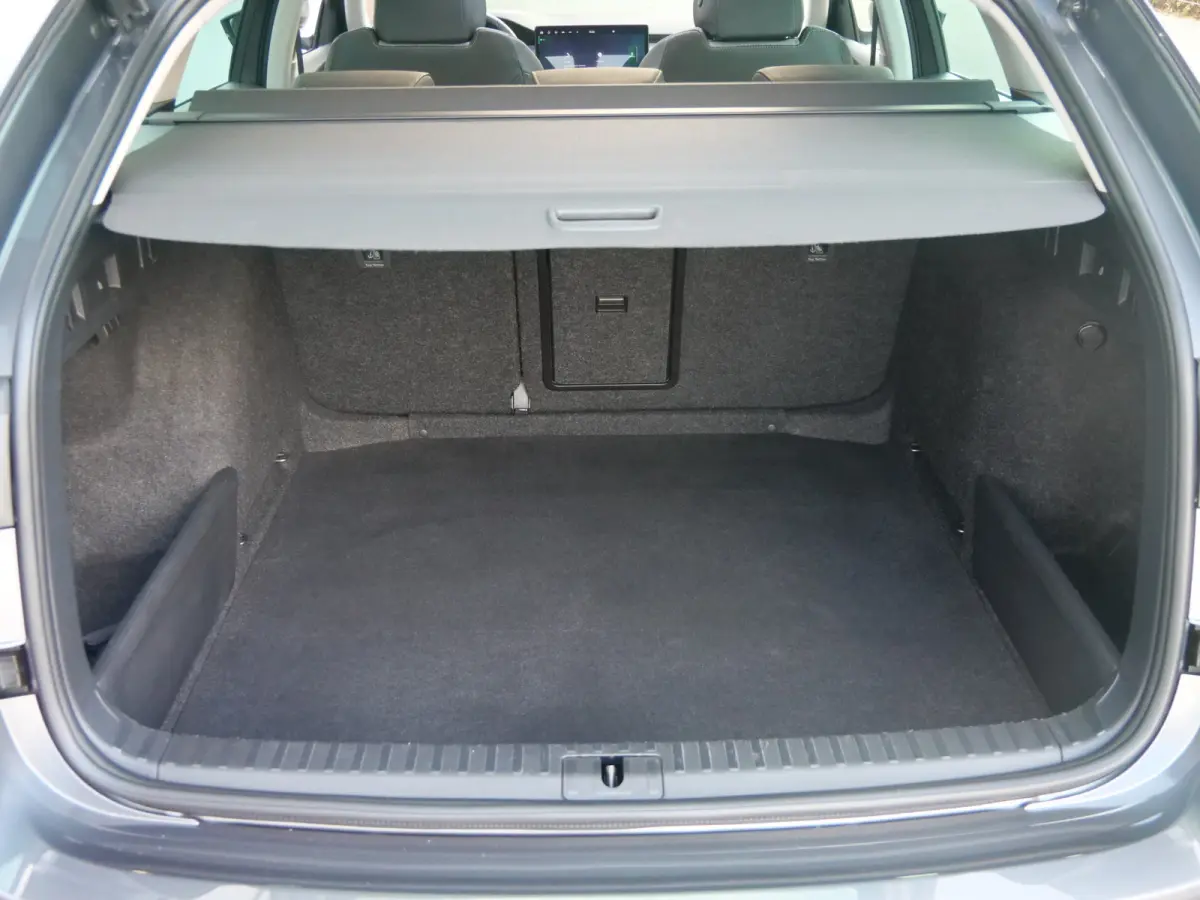 1.5 TSI MHEV Business Edition Plus 150 Pk Automaat Navi / DAB / Apple Carplay / Camera / Stoelverwarming / Pano-dak
