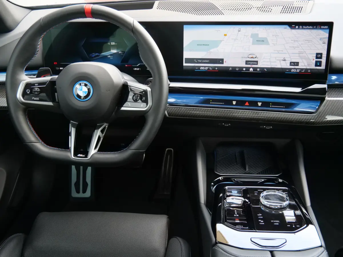 M60 xDrive 84 kWh 601 Pk Automaat M-sport pro / Navi / DAB / Apple Carplay / Camera / SOH 95,8%