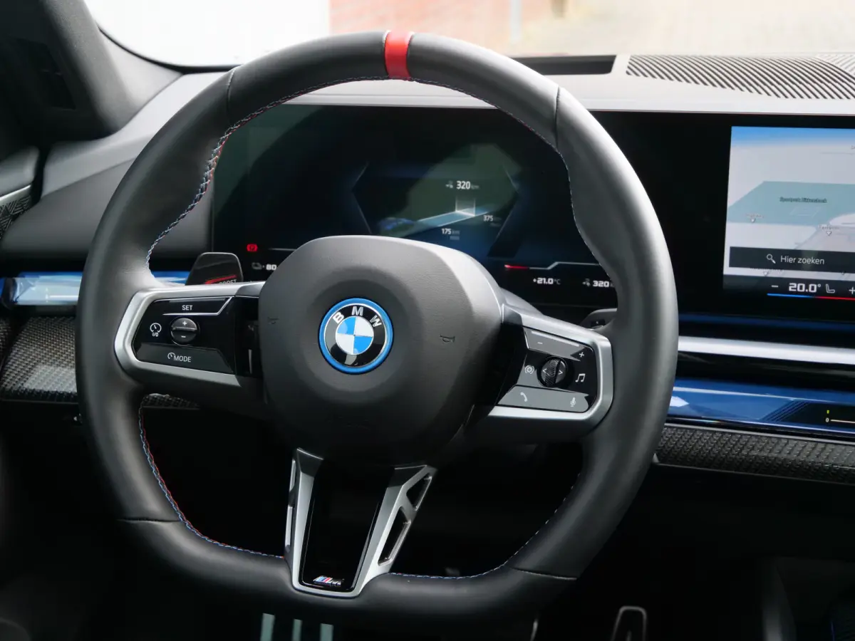 M60 xDrive 84 kWh 601 Pk Automaat M-sport pro / Navi / DAB / Apple Carplay / Camera / SOH 95,8%