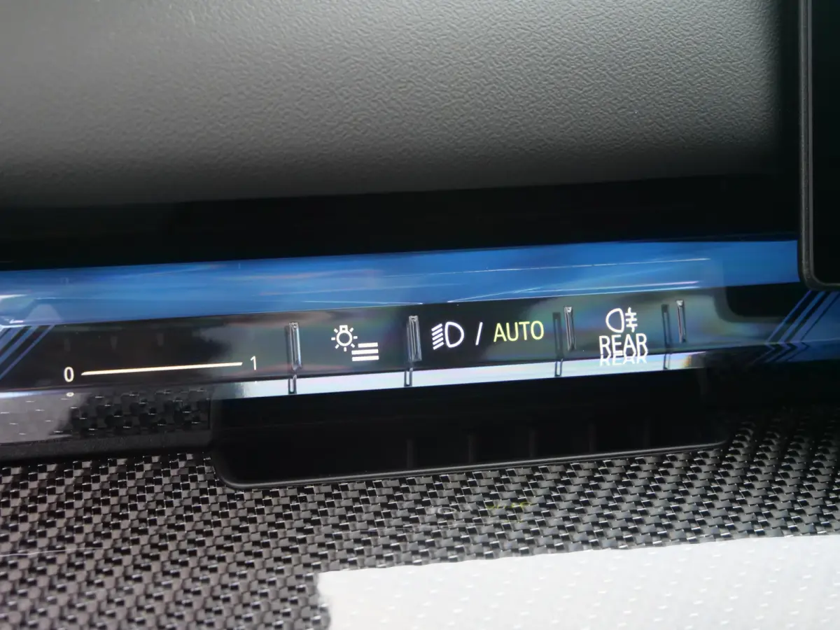 M60 xDrive 84 kWh 601 Pk Automaat M-sport pro / Navi / DAB / Apple Carplay / Camera / SOH 95,8%