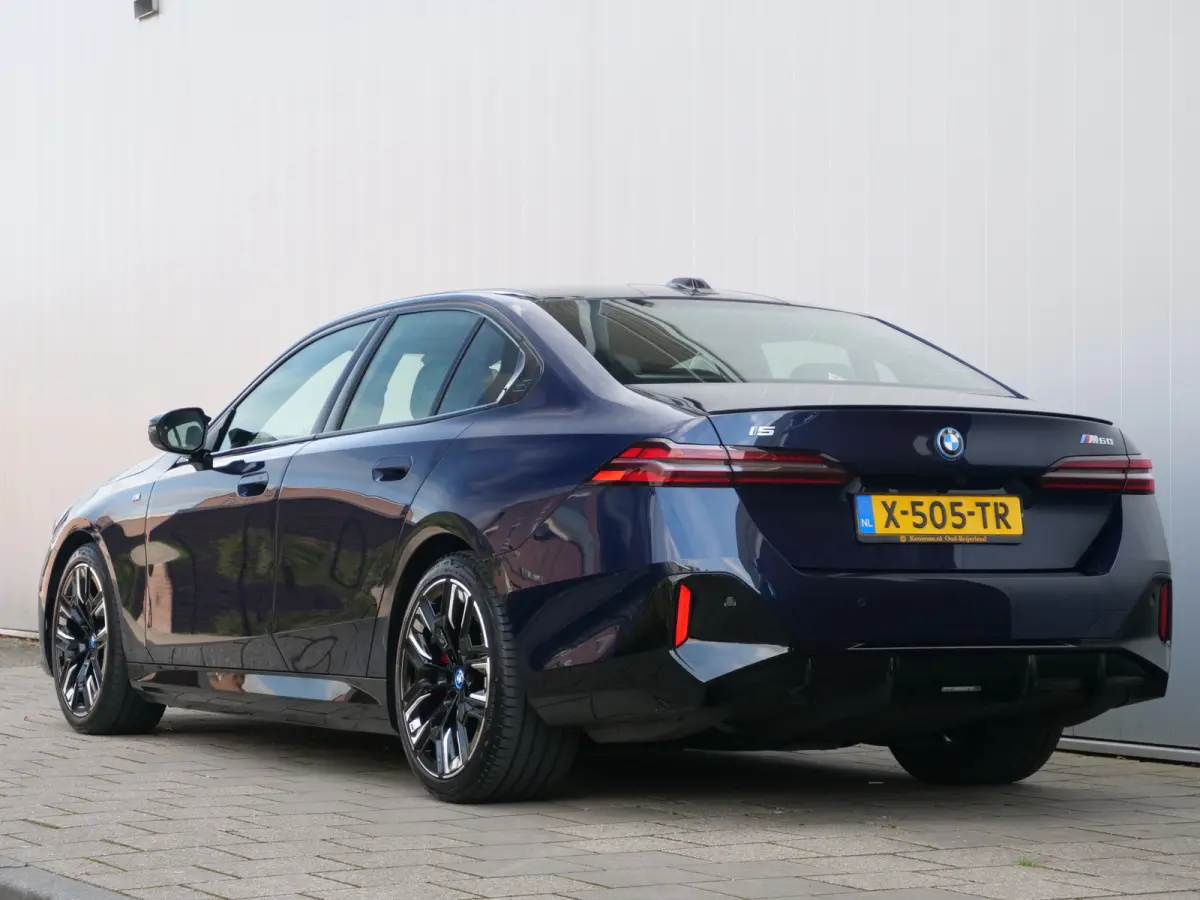 M60 xDrive 84 kWh 601 Pk Automaat M-sport pro / Navi / DAB / Apple Carplay / Camera / SOH 95,8%