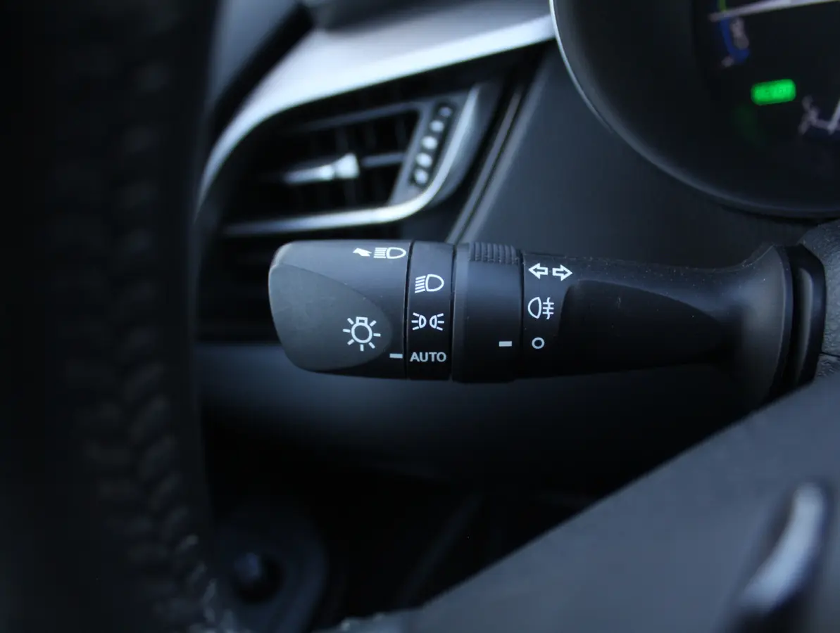1.8 Hybrid Business CLIMATE | CARPLAY | ADAPCRUISE | DAB | LED | LMV17 | CAMERA | ABS/ASR