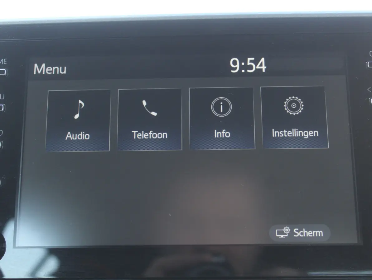 1.8 Hybrid Business CLIMATE | CARPLAY | ADAPCRUISE | DAB | LED | LMV17 | CAMERA | ABS/ASR