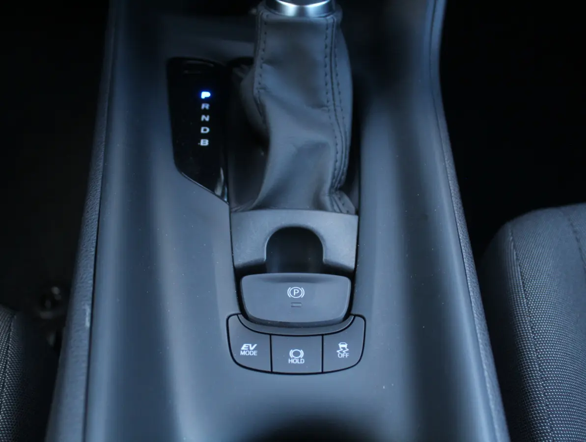 1.8 Hybrid Business CLIMATE | CARPLAY | ADAPCRUISE | DAB | LED | LMV17 | CAMERA | ABS/ASR