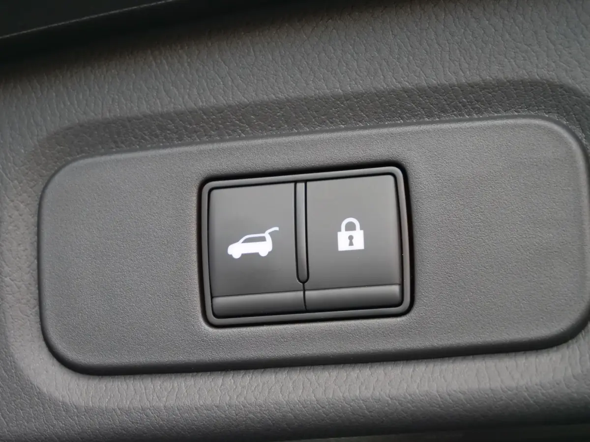 1.3 MHEV Xtronic Tekna Plus 158 Pk Navi / DAB / Pano-dak / Winterpakket / Apple Carplay / Leer