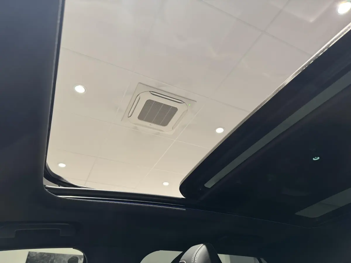1.6 HYbrid 225 GT Automaat | Climate Control | Elek. Schuif / Kantel Dak | Elek. Kofferklep | Voorstoelen Verwarmd | Full Map Navigatie | Apple Carplay / Android Auto | Camera | Parkeersenso