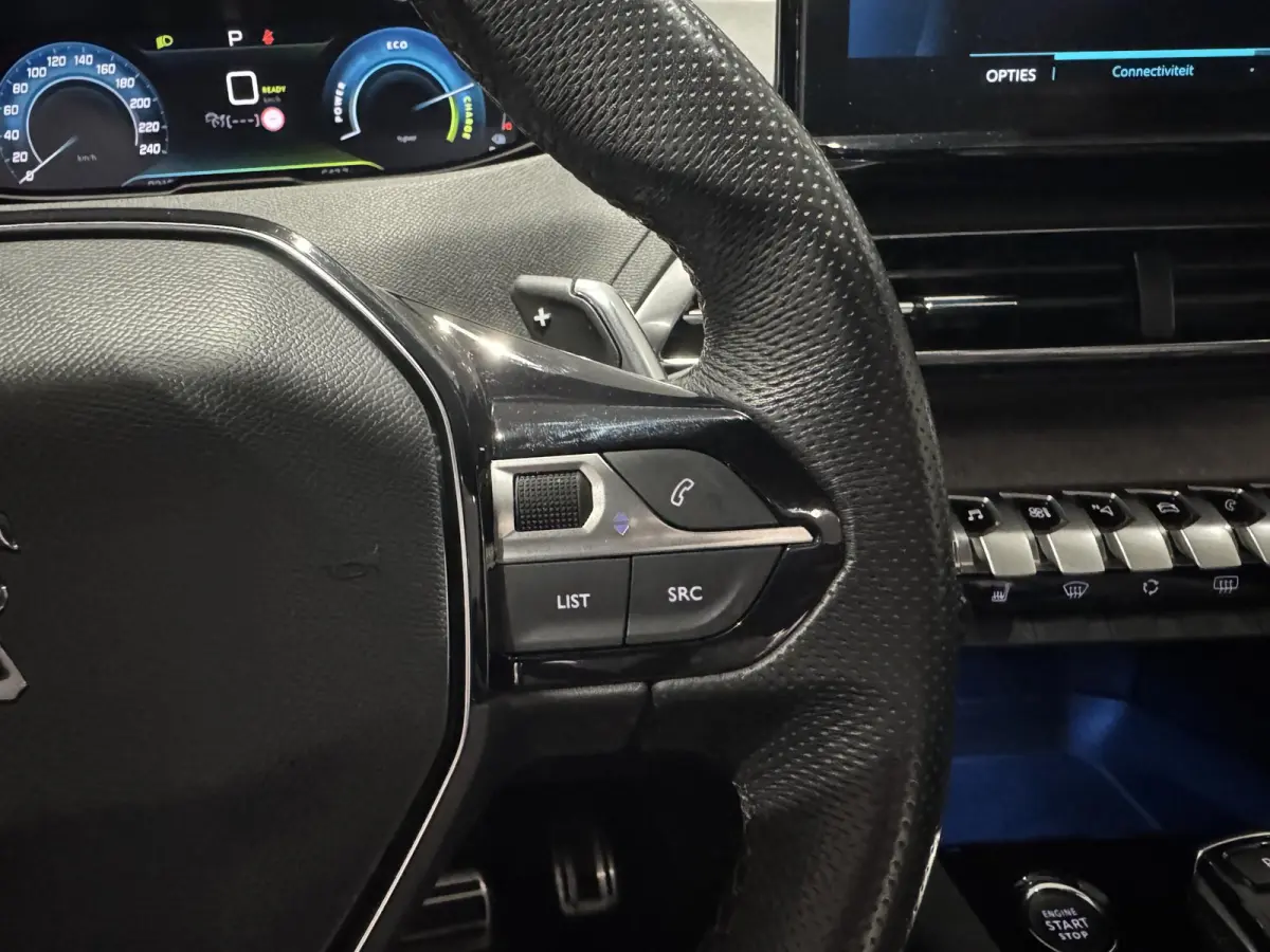 1.6 HYbrid 225 GT Automaat | Climate Control | Elek. Schuif / Kantel Dak | Elek. Kofferklep | Voorstoelen Verwarmd | Full Map Navigatie | Apple Carplay / Android Auto | Camera | Parkeersenso