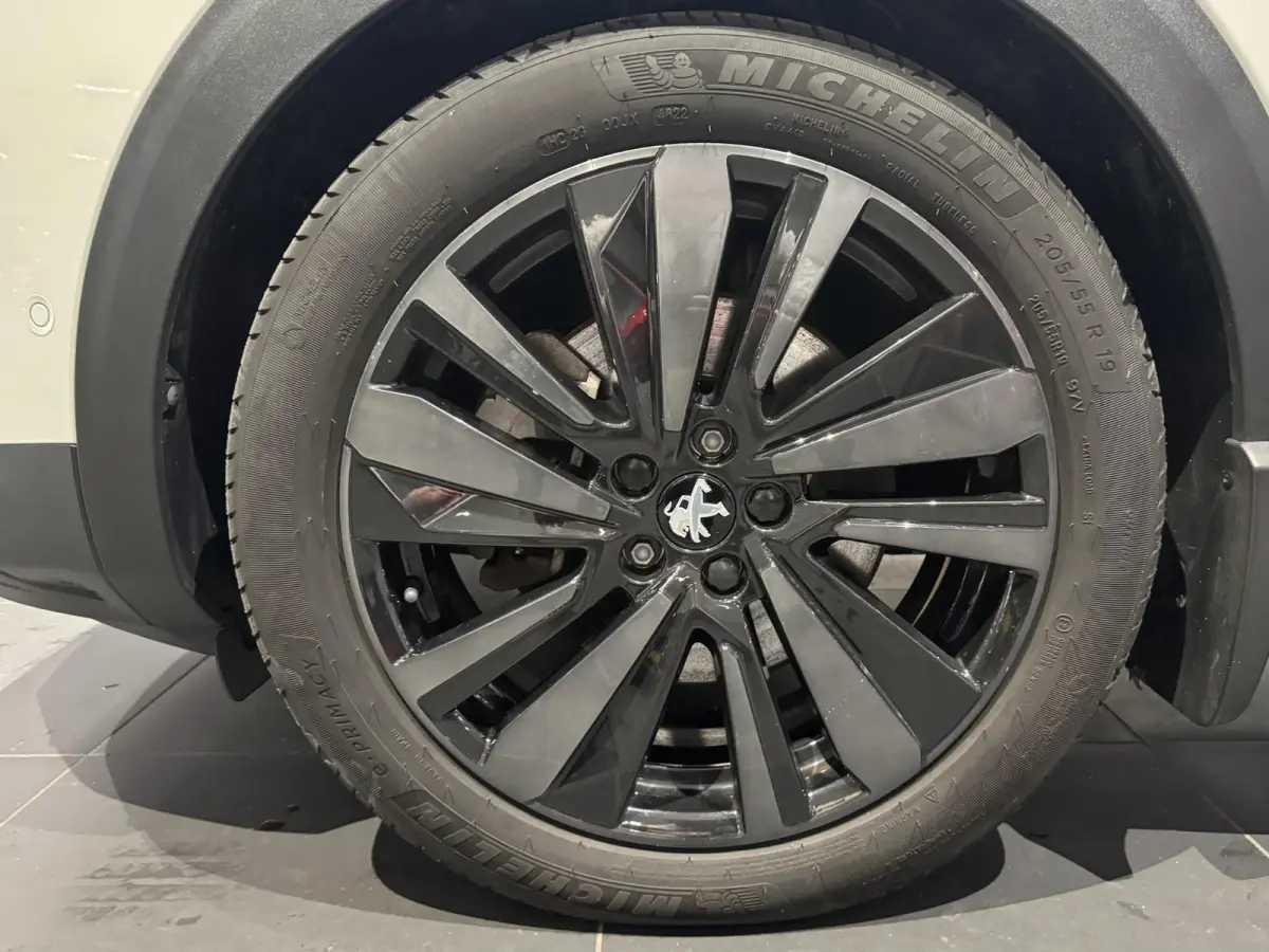 1.6 HYbrid 225 GT Automaat | Climate Control | Elek. Schuif / Kantel Dak | Elek. Kofferklep | Voorstoelen Verwarmd | Full Map Navigatie | Apple Carplay / Android Auto | Camera | Parkeersenso