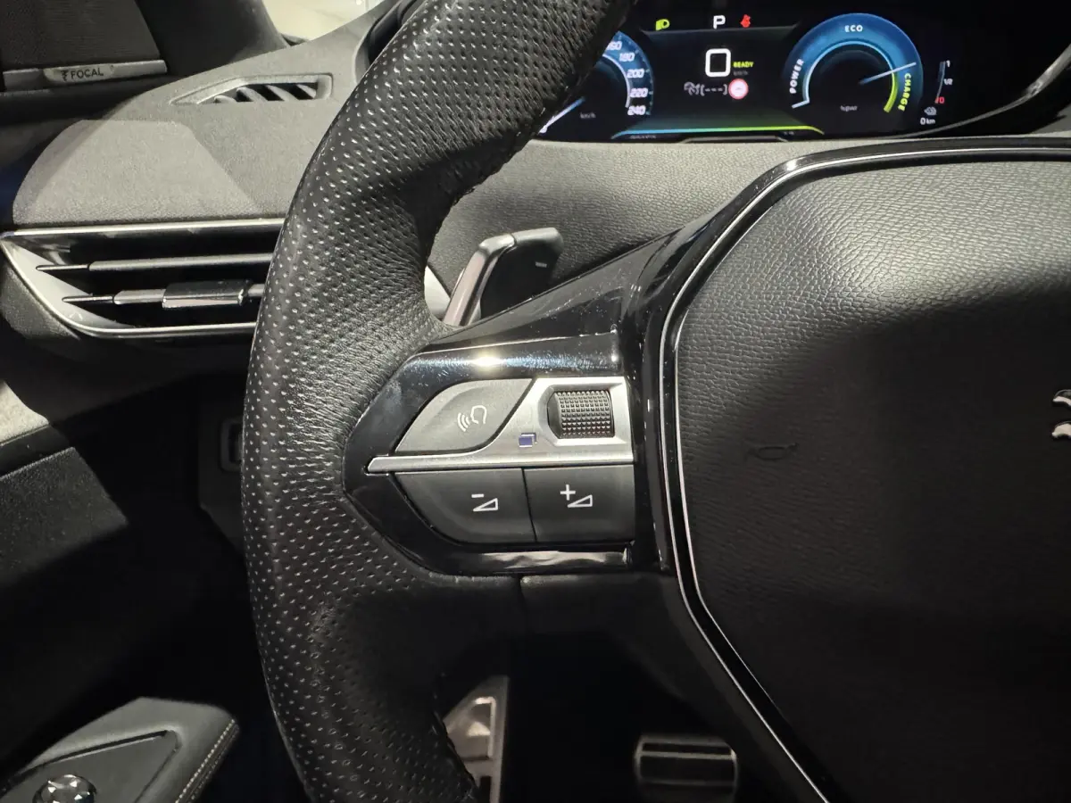 1.6 HYbrid 225 GT Automaat | Climate Control | Elek. Schuif / Kantel Dak | Elek. Kofferklep | Voorstoelen Verwarmd | Full Map Navigatie | Apple Carplay / Android Auto | Camera | Parkeersenso