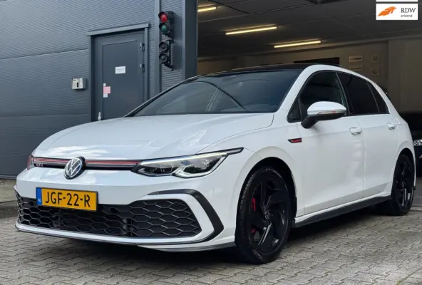 2.0 TSI GTI / PANO / SFEER / KEYLESS / CARPLAY / FLIPPERS / CLIMATE / ADAPTIEVE CRUISE / DAB+ / PRIVACY GLASS !