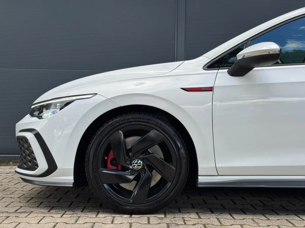 2.0 TSI GTI / PANO / SFEER / KEYLESS / CARPLAY / FLIPPERS / CLIMATE / ADAPTIEVE CRUISE / DAB+ / PRIVACY GLASS !