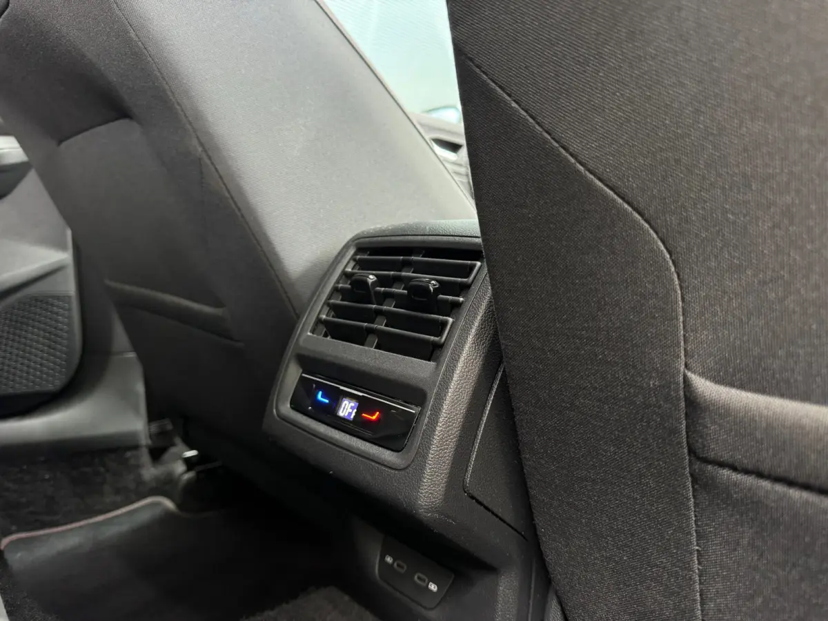2.0 TSI GTI / PANO / SFEER / KEYLESS / CARPLAY / FLIPPERS / CLIMATE / ADAPTIEVE CRUISE / DAB+ / PRIVACY GLASS !