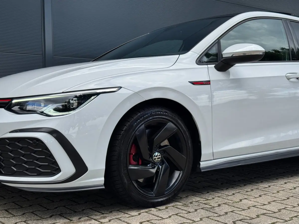 2.0 TSI GTI / PANO / SFEER / KEYLESS / CARPLAY / FLIPPERS / CLIMATE / ADAPTIEVE CRUISE / DAB+ / PRIVACY GLASS !