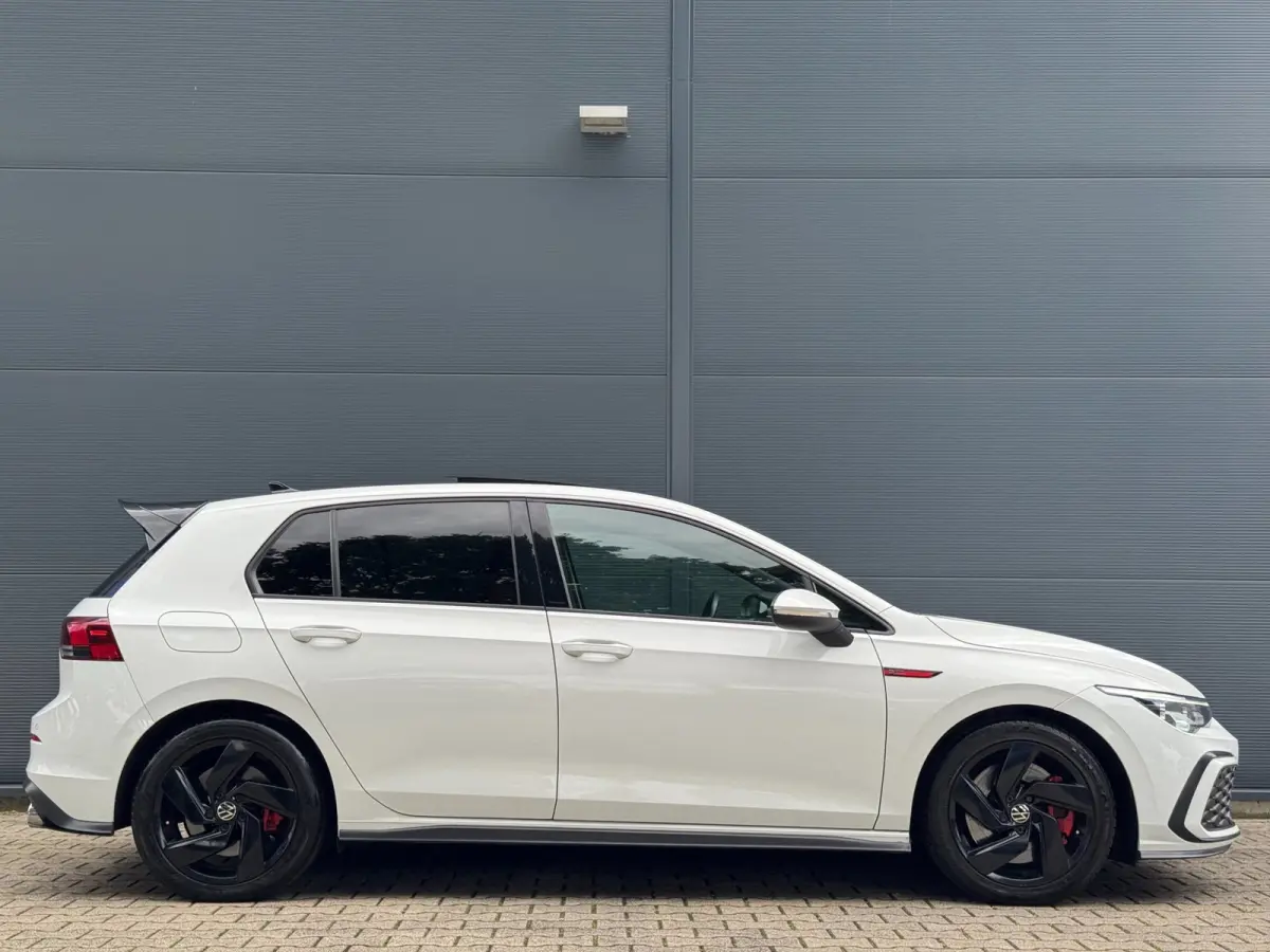 2.0 TSI GTI / PANO / SFEER / KEYLESS / CARPLAY / FLIPPERS / CLIMATE / ADAPTIEVE CRUISE / DAB+ / PRIVACY GLASS !
