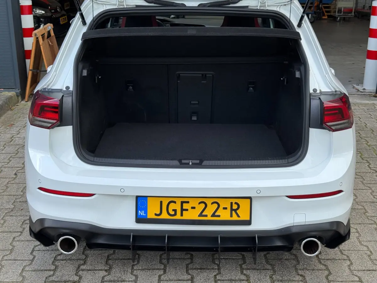 2.0 TSI GTI / PANO / SFEER / KEYLESS / CARPLAY / FLIPPERS / CLIMATE / ADAPTIEVE CRUISE / DAB+ / PRIVACY GLASS !