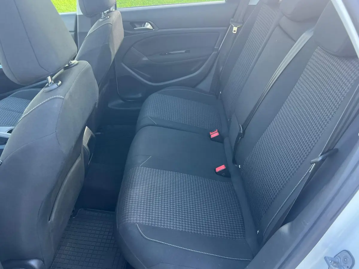 1.2 PureTech Blue Lease Executive Cruise Pano