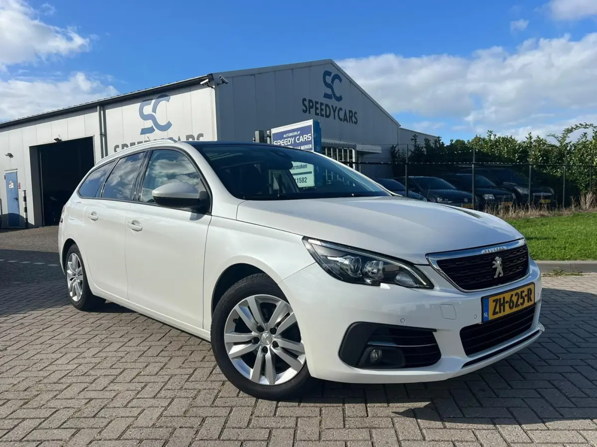 1.2 PureTech Blue Lease Executive Cruise Pano