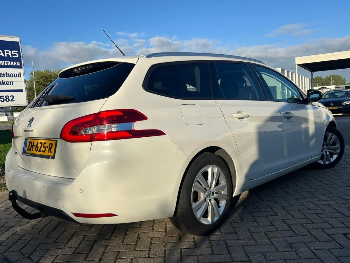 1.2 PureTech Blue Lease Executive Cruise Pano