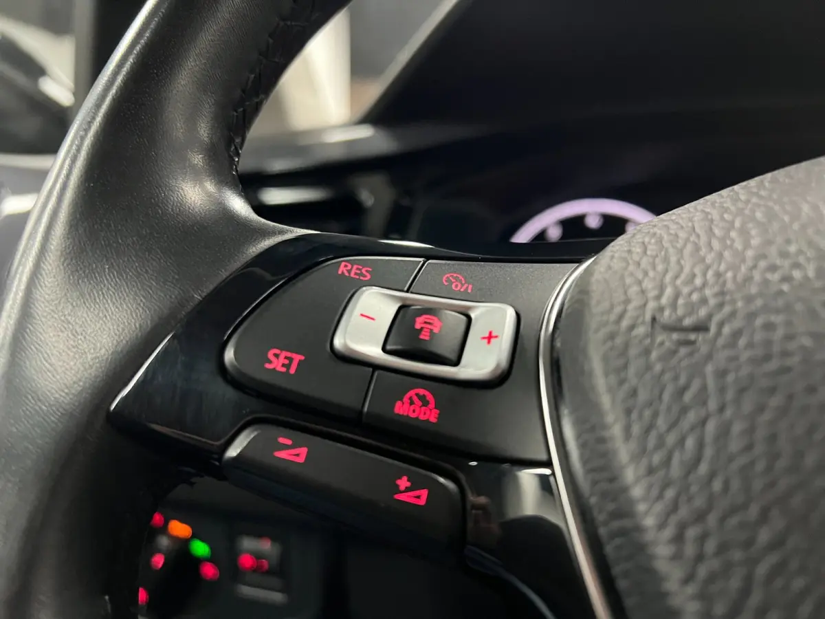 1.0 TSI Highline IQ | Navi | ACC | Carplay