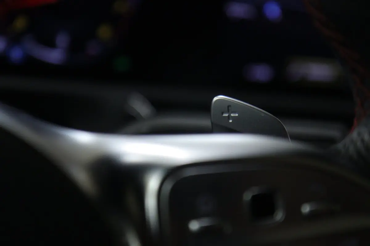 200 AMG /PANO/MEMORY/KEYLESS/SFEER/CAMERA/BOMVOL