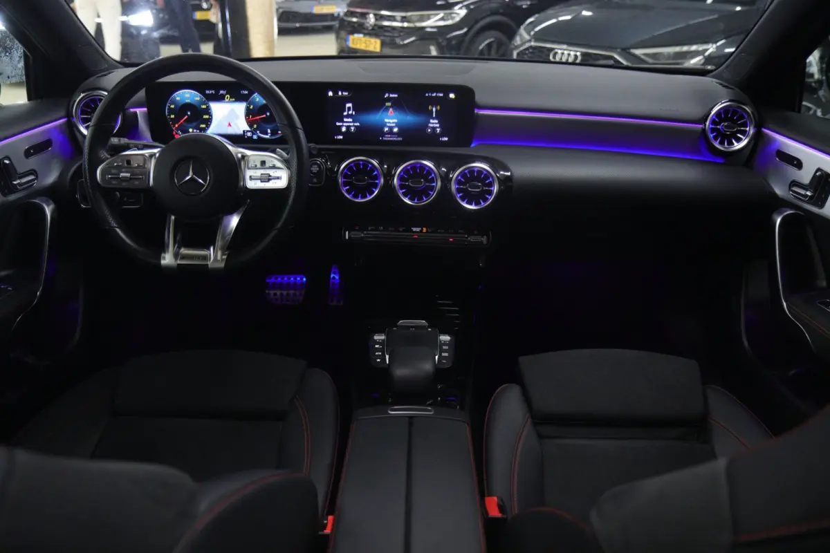 200 AMG /PANO/MEMORY/KEYLESS/SFEER/CAMERA/BOMVOL