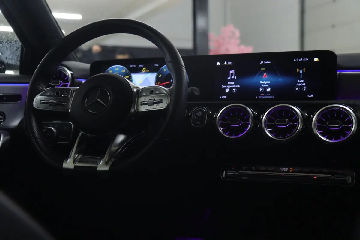 200 AMG /PANO/MEMORY/KEYLESS/SFEER/CAMERA/BOMVOL