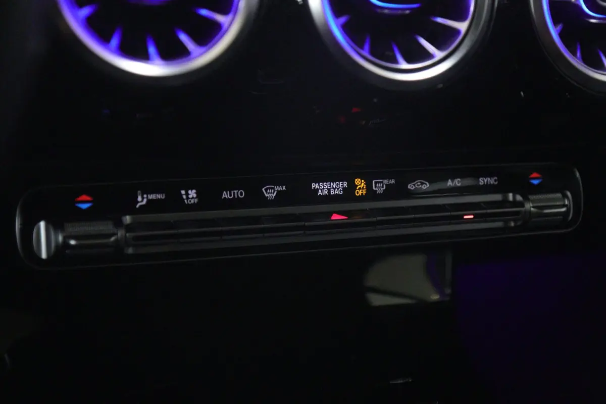 200 AMG /PANO/MEMORY/KEYLESS/SFEER/CAMERA/BOMVOL