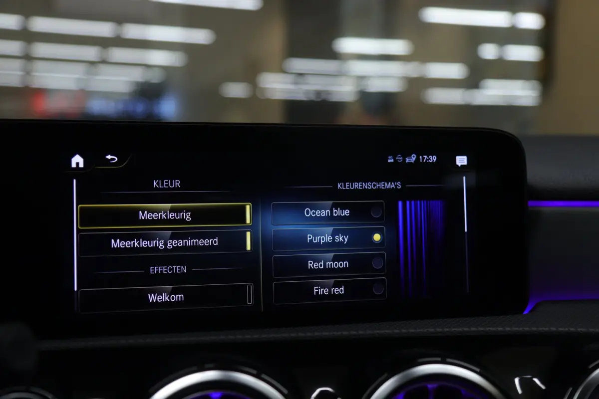 200 AMG /PANO/MEMORY/KEYLESS/SFEER/CAMERA/BOMVOL