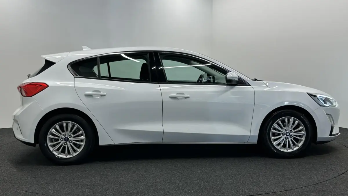 1.0 EcoBoost Titanium Business NAVI CRUISE LM ECC.