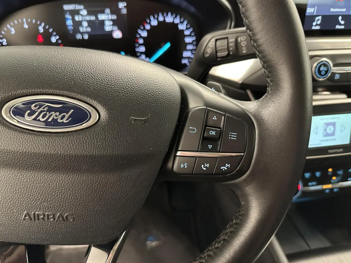 1.0 EcoBoost Titanium Business NAVI CRUISE LM ECC.