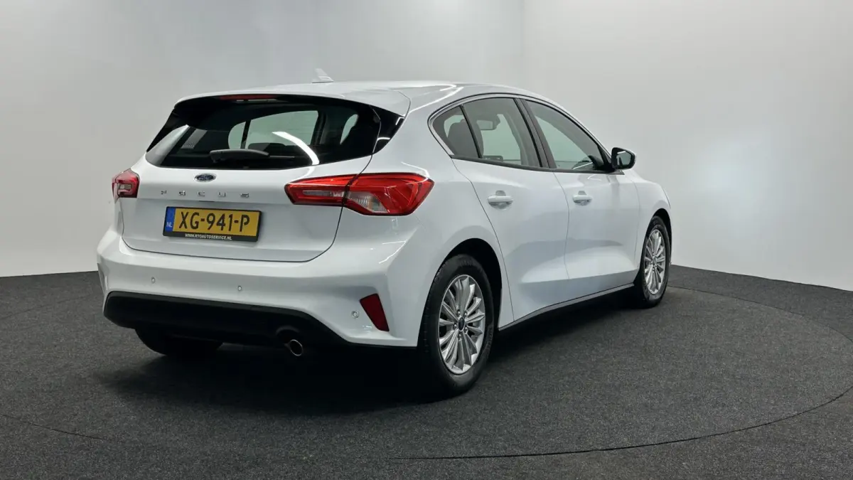1.0 EcoBoost Titanium Business NAVI CRUISE LM ECC.