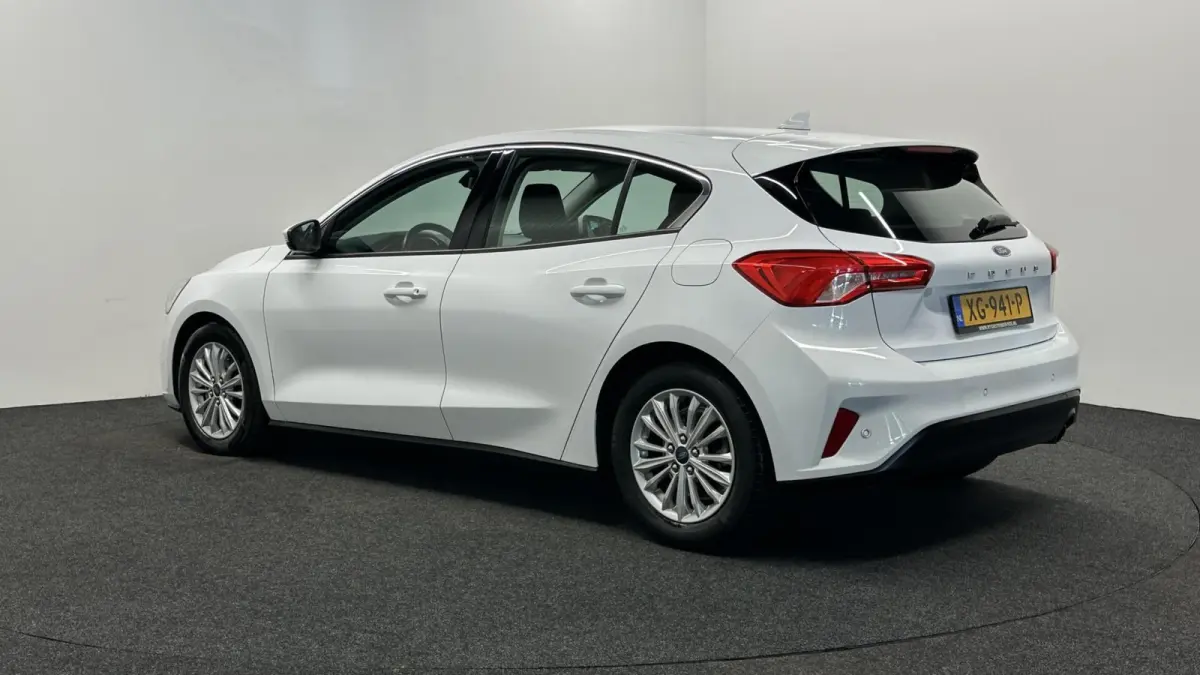1.0 EcoBoost Titanium Business NAVI CRUISE LM ECC.