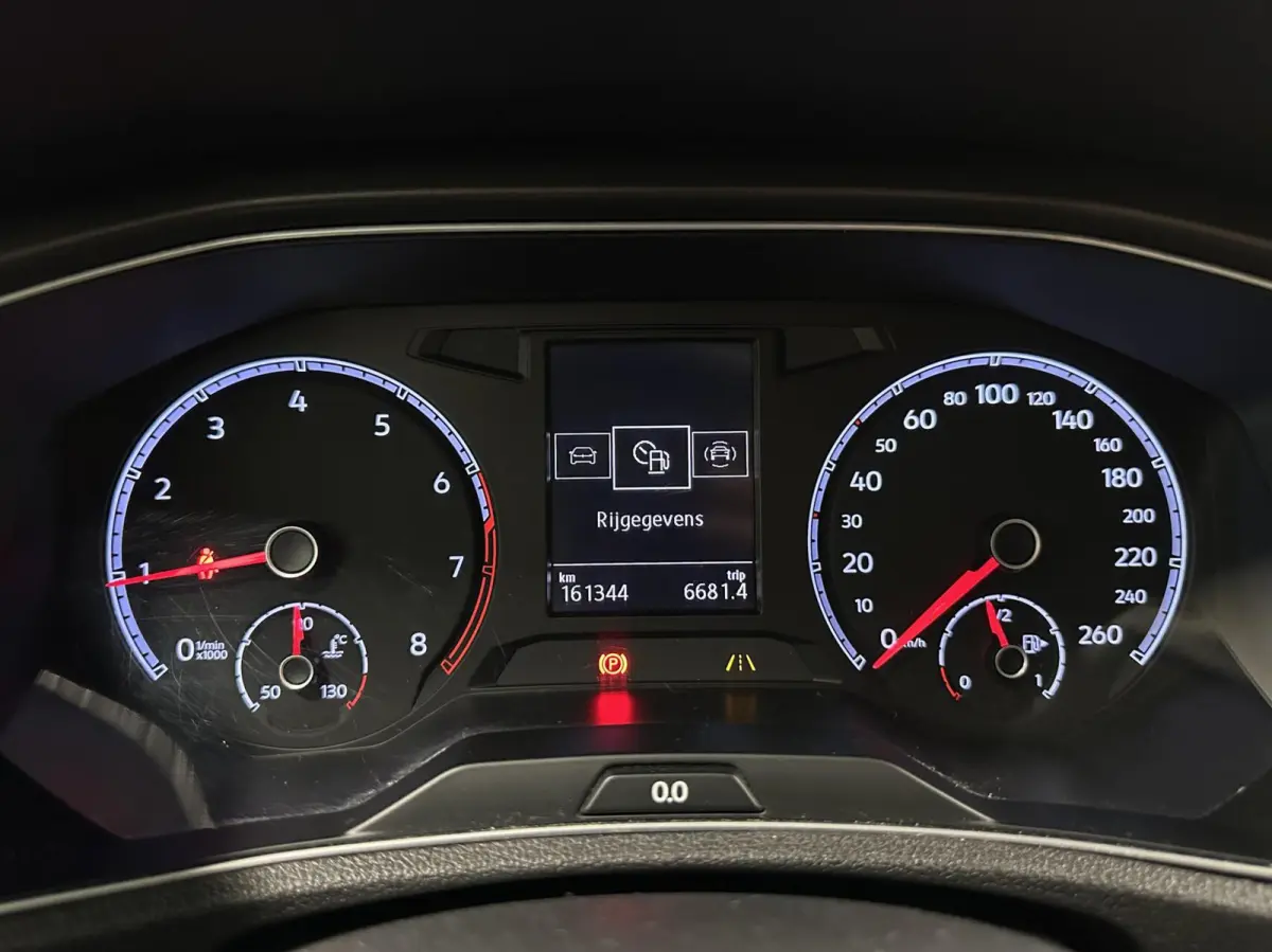 1.0 TSI Style Business CARPLAY NAVI ADAPTIEF CRUISE LM ECC STOELVERWARMING.