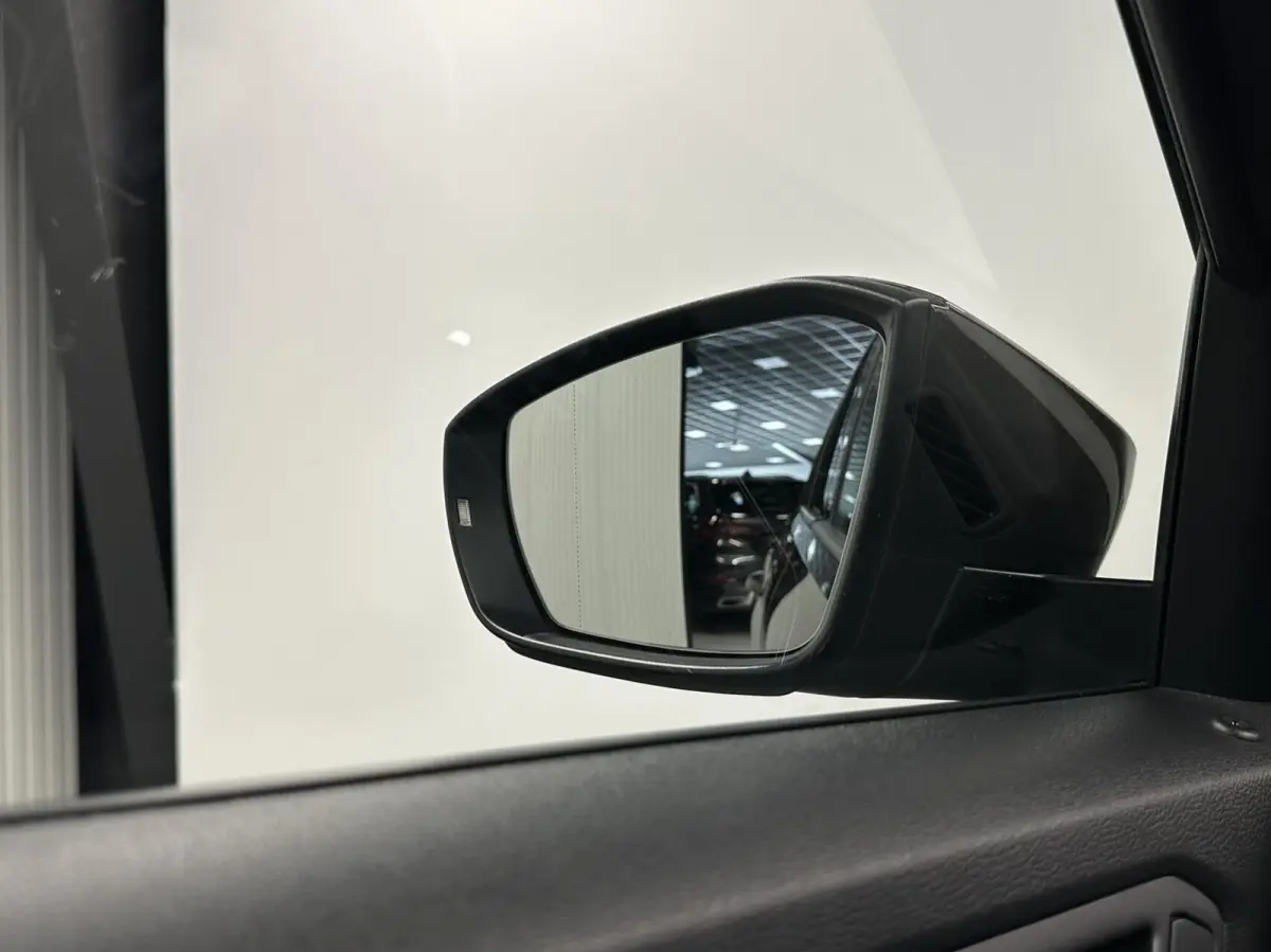 1.0 TSI Style Business CARPLAY NAVI ADAPTIEF CRUISE LM ECC STOELVERWARMING.