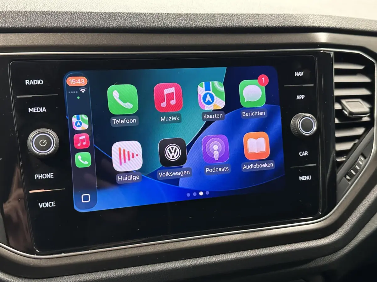 1.0 TSI Style Business CARPLAY NAVI ADAPTIEF CRUISE LM ECC STOELVERWARMING.