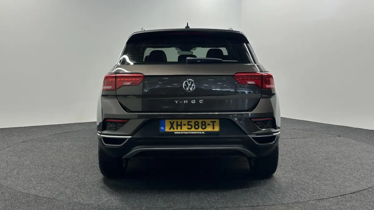 1.0 TSI Style Business CARPLAY NAVI ADAPTIEF CRUISE LM ECC STOELVERWARMING.