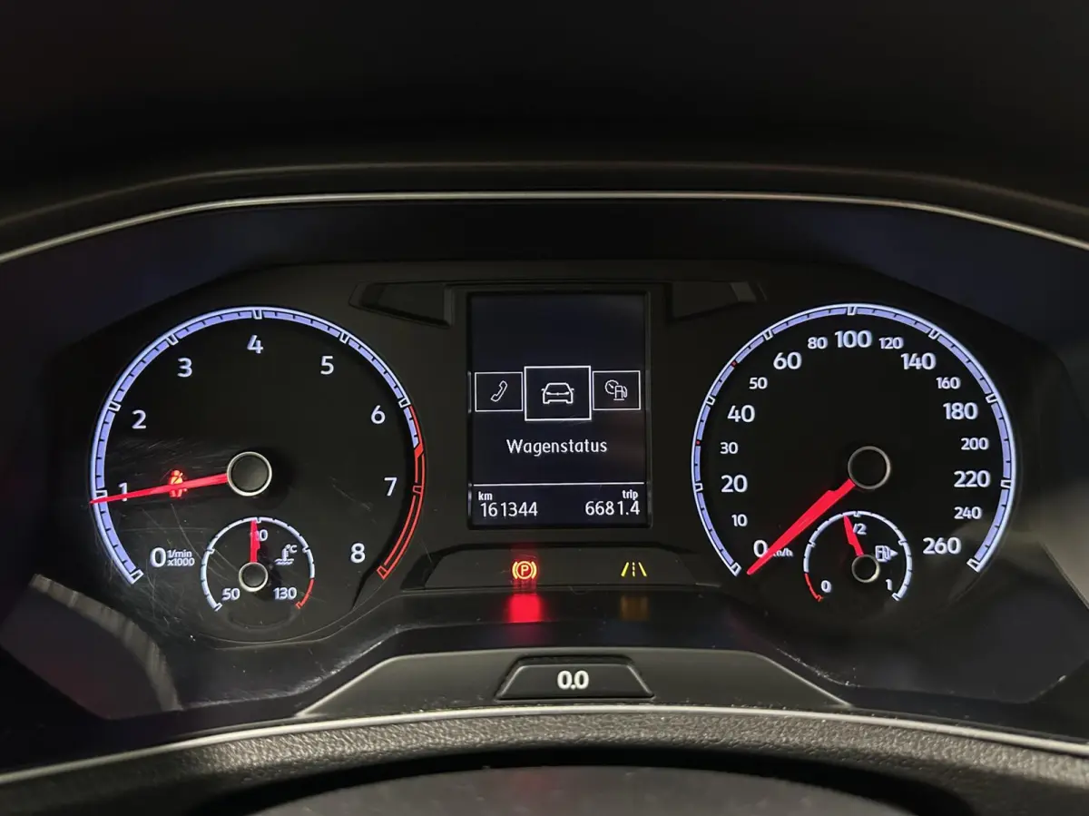 1.0 TSI Style Business CARPLAY NAVI ADAPTIEF CRUISE LM ECC STOELVERWARMING.