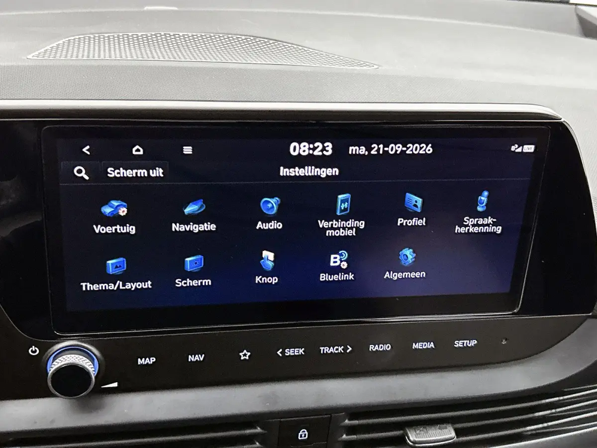 1.0 100pk Comfort Smart Automaat | Navigatie | Airco | Cruise Control | Camera | 16"LMV | Dodehoekdetectie | LED | Apple Carplay/Android Auto |