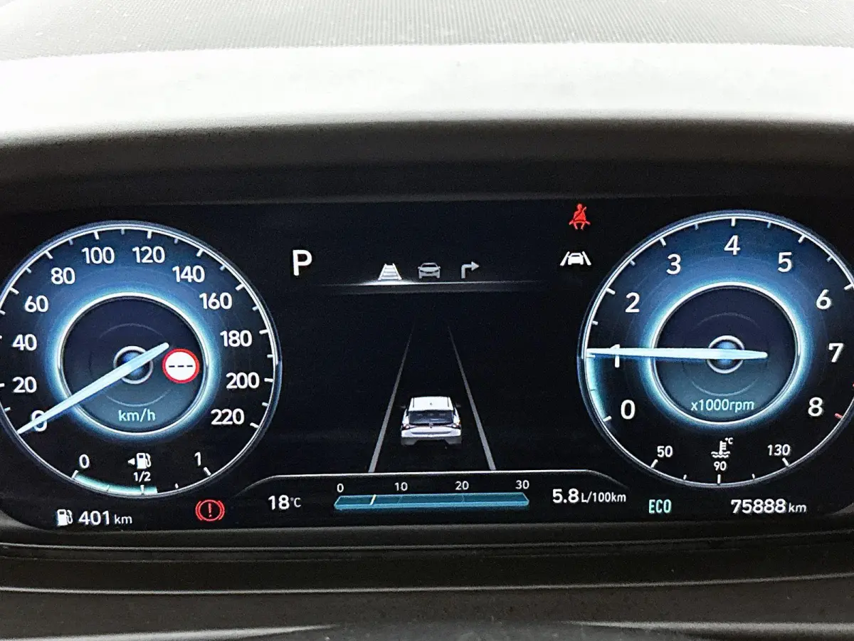 1.0 100pk Comfort Smart Automaat | Navigatie | Airco | Cruise Control | Camera | 16"LMV | Dodehoekdetectie | LED | Apple Carplay/Android Auto |